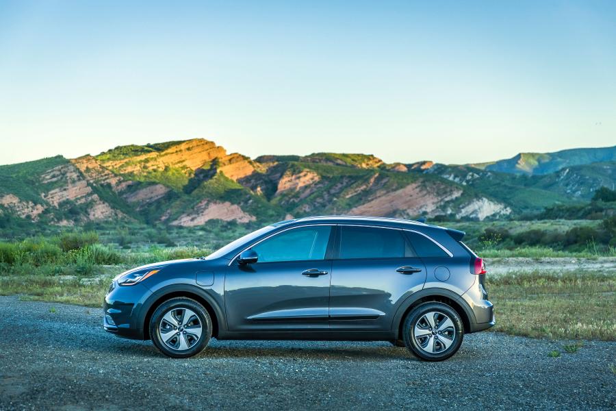  Kia Niro Plug-In Hybrid (DE) 2018 года  (NA) (фото 6 из 47)